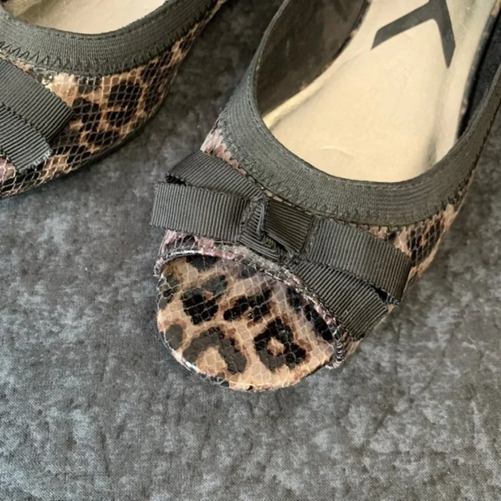 Anne Klein Animal Print Flats Size 6